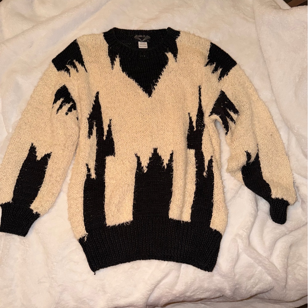 Angel Hand Knit Black & Cream Abstract Art Sweater Indie Vibes Cozy Artsy size S